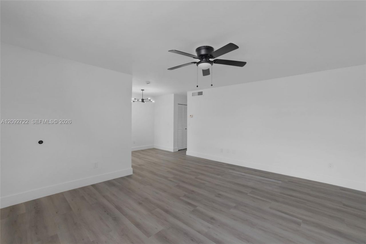 631 Jefferson Ave, Unit 304, Miami Beach, FL 33139 Photo
