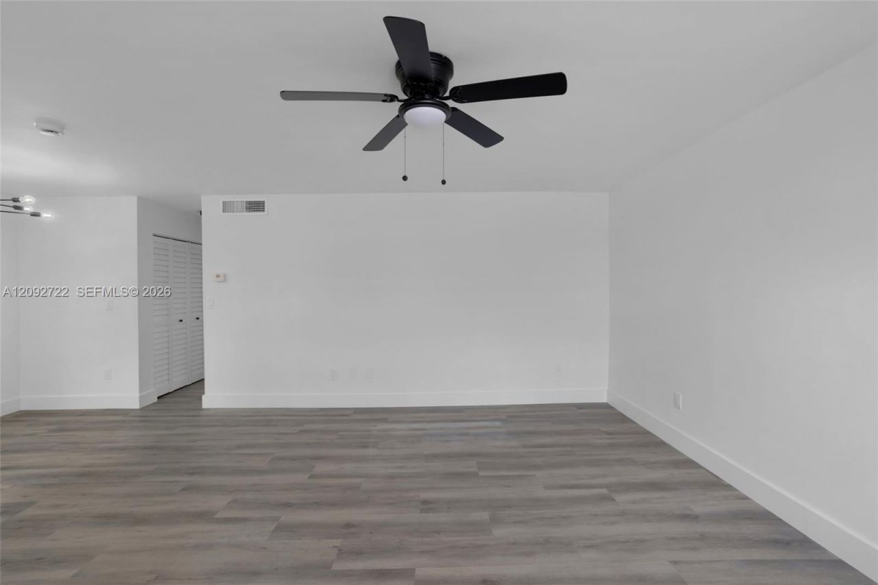 631 Jefferson Ave, Unit 304, Miami Beach, FL 33139 Photo