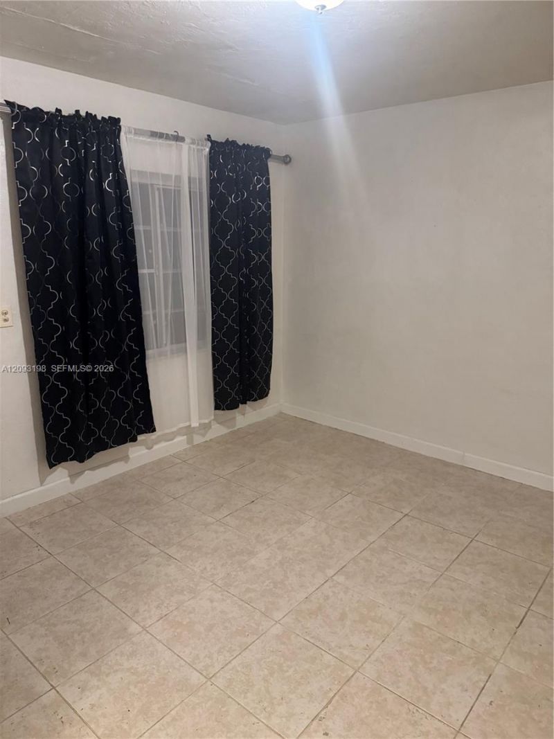 1020 SW 5th St, Unit 4, Miami, FL 33130 Photo