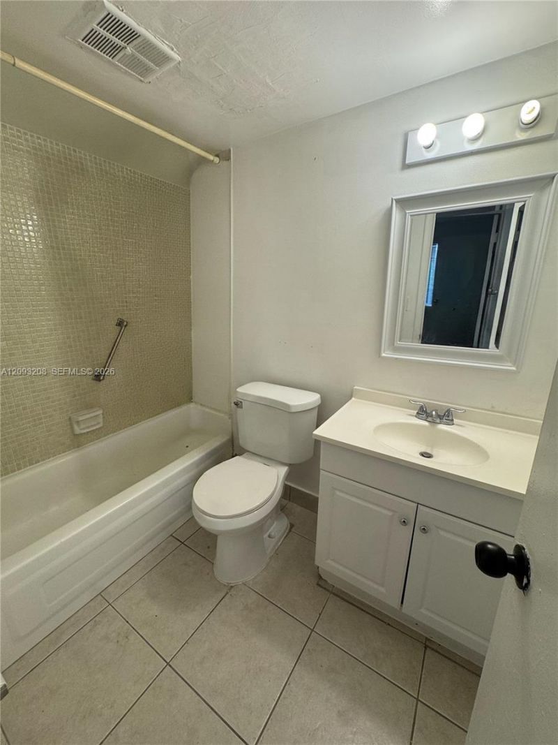 8500 Sunrise Lakes Blvd , Unit 103, Sunrise, FL 33322 Photo