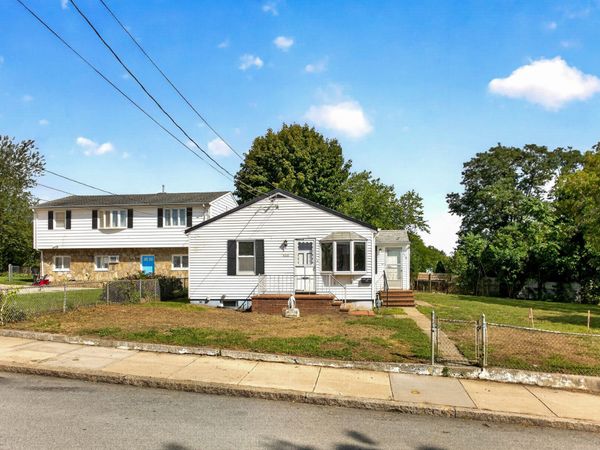 458 Buffinton St, Fall River, MA 02721