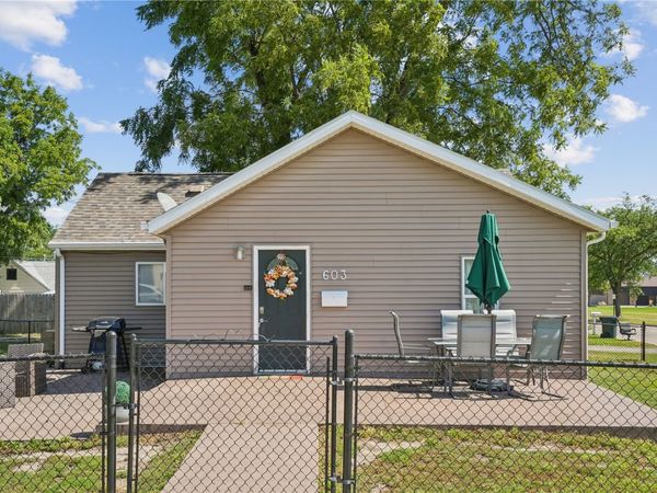 603 15th Street Northwest , Cedar Rapids, IA 52405
