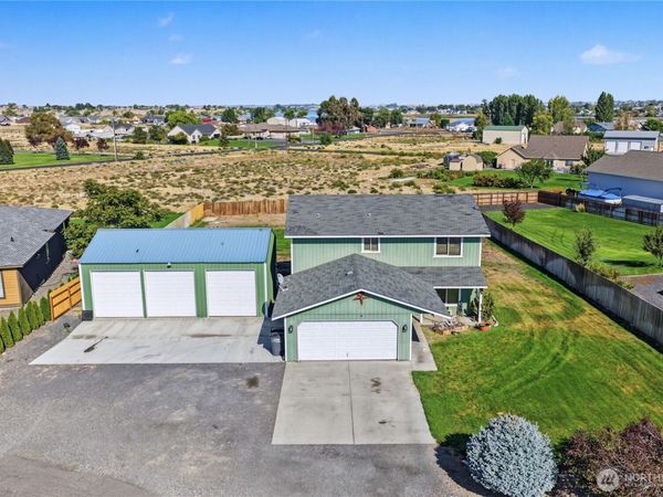 2033 Road H.2 NE, Moses Lake, WA 98837
