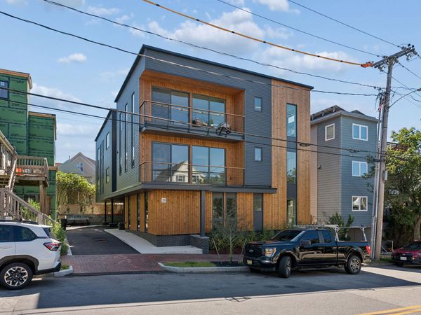58 Cumberland Avenue , Unit 2, Portland, ME 04101
