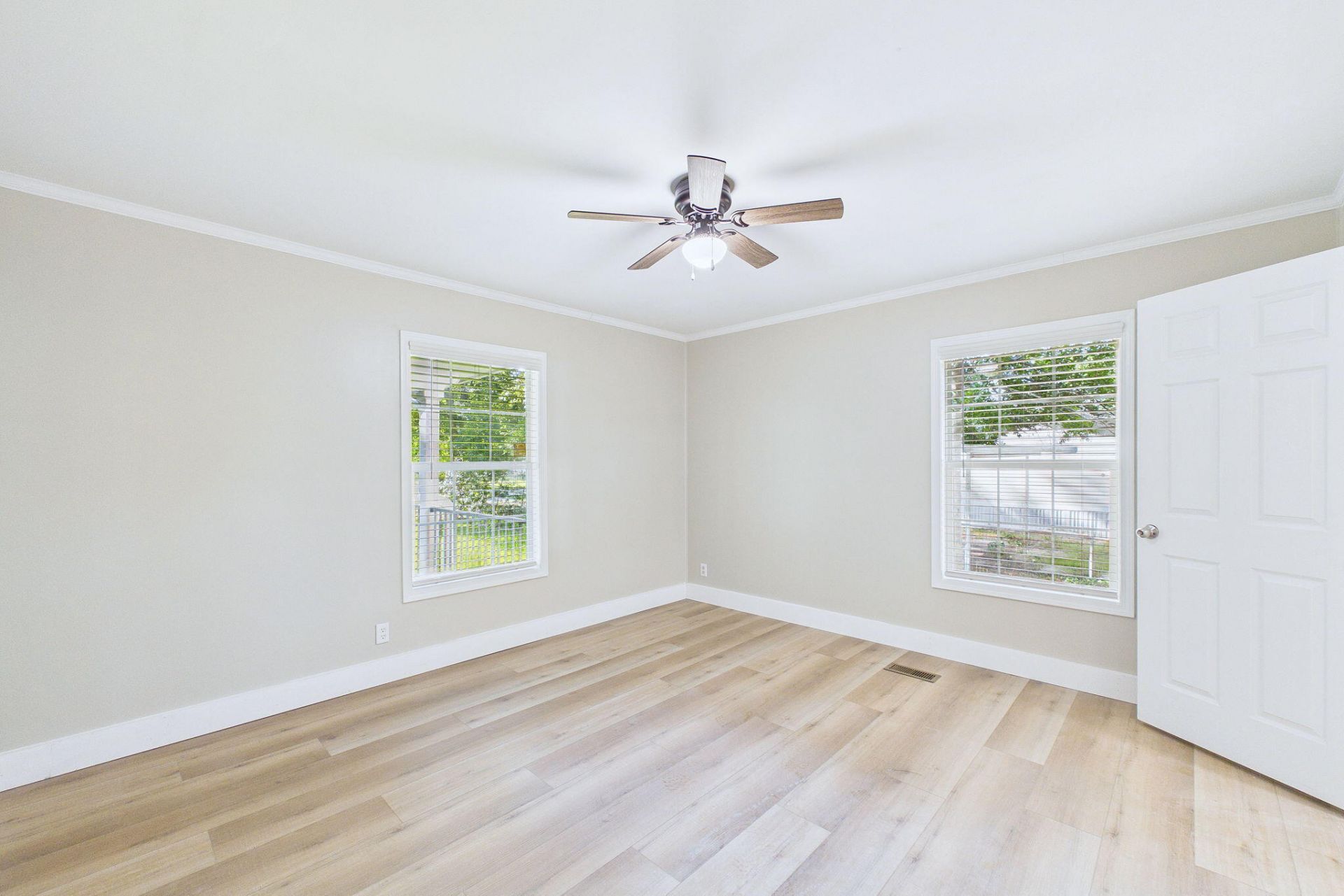 632 Levee Drive Photo 16