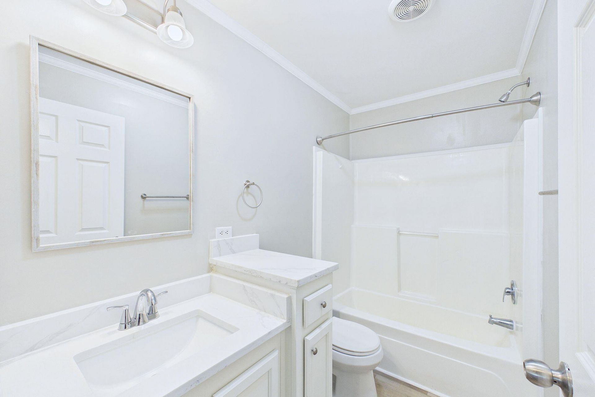 632 Levee Drive Photo 25