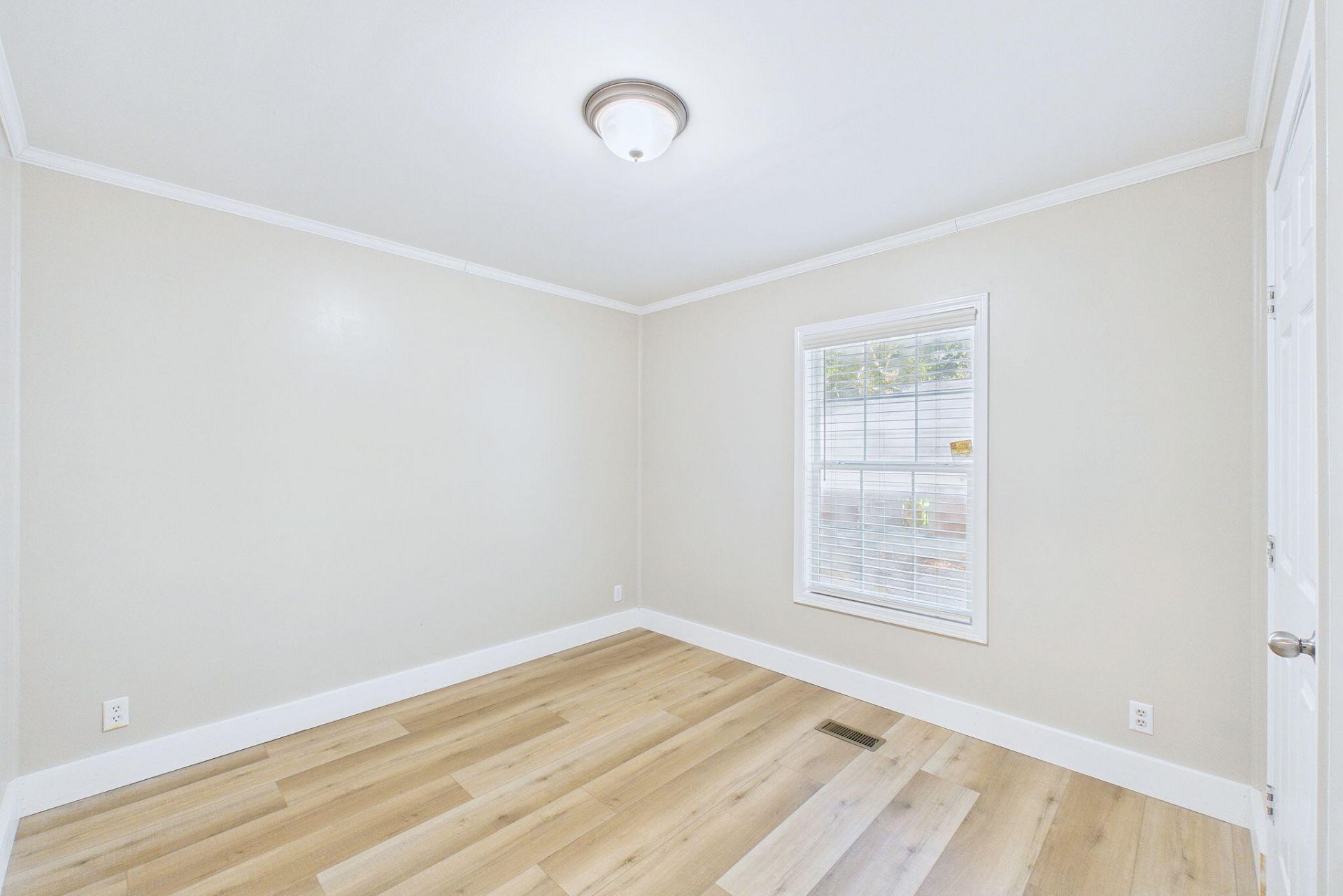 632 Levee Drive Photo 26