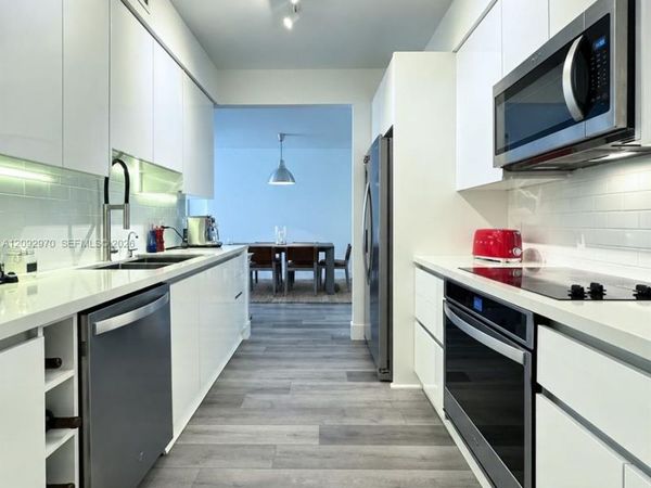 350 SE 2nd St, Unit 680, Fort Lauderdale, FL 33301