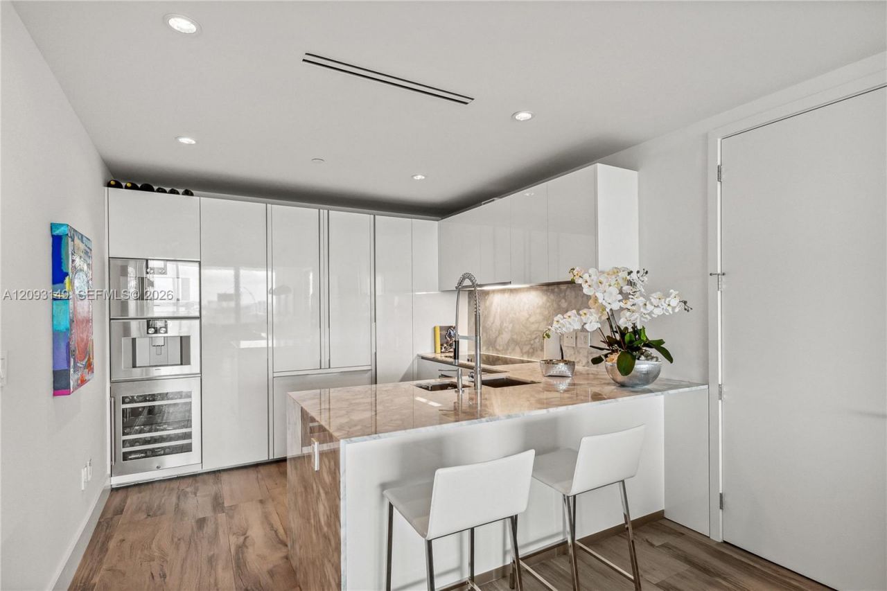 10201 Collins Ave , Unit 705, Bal Harbour, FL 33154 Photo
