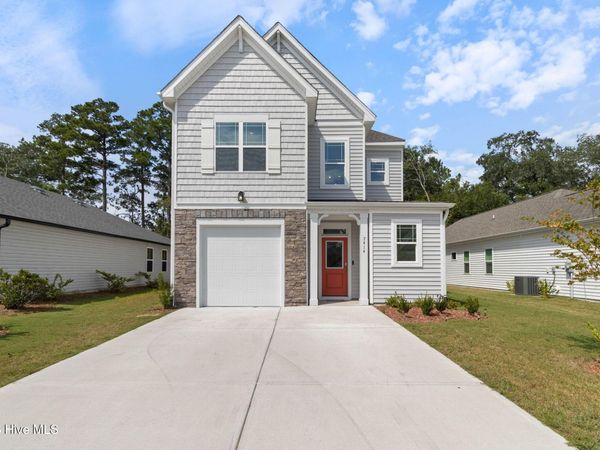 7414 Julius Drive NE, Leland, NC 28451