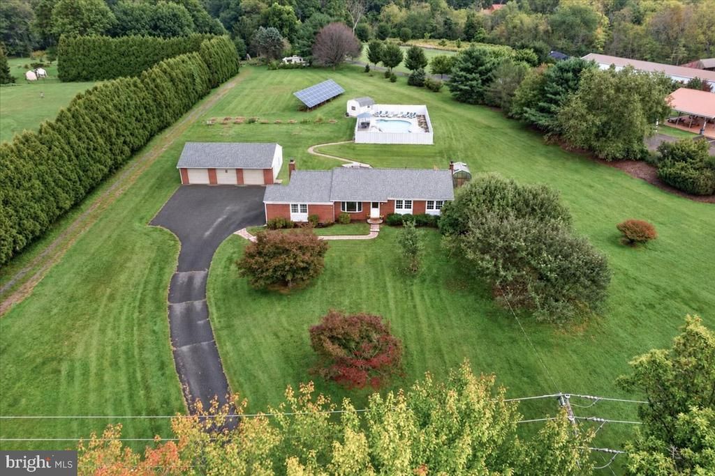 805 ELLIS WOODS ROAD, POTTSTOWN, PA 19465