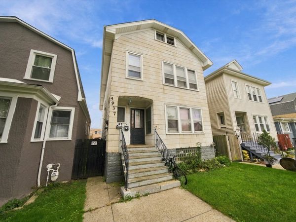 4937 W Melrose Street, Chicago, IL 60641