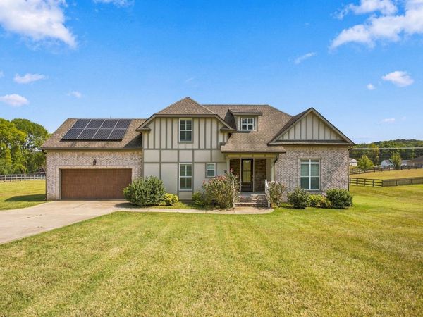 1208 Wiltshire Ct , Columbia, TN 38401