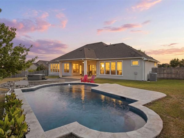 112 Haven CV, Hutto, TX 78634