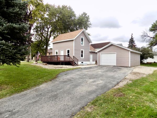 303 1st Avenue SE, Grand Meadow, MN 55936