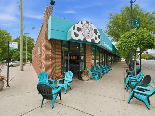 5337 W Devon Avenue , Chicago, IL 60646