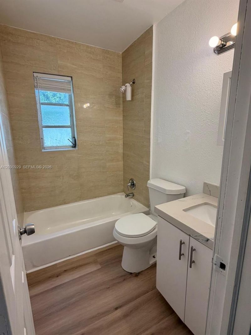 1250 NW 58th St, Miami, FL 33142 Photo