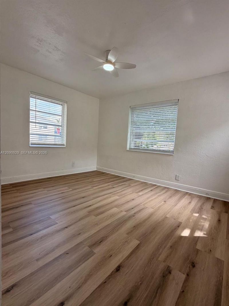1250 NW 58th St, Miami, FL 33142 Photo