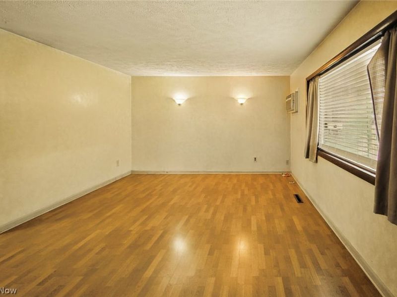 6331 Alderwood Road, Parma Heights, OH 44130 Photo 10