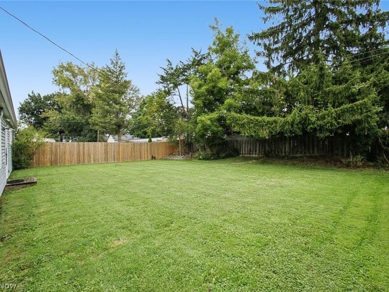 6331 Alderwood Road, Parma Heights, OH 44130 Photo 21