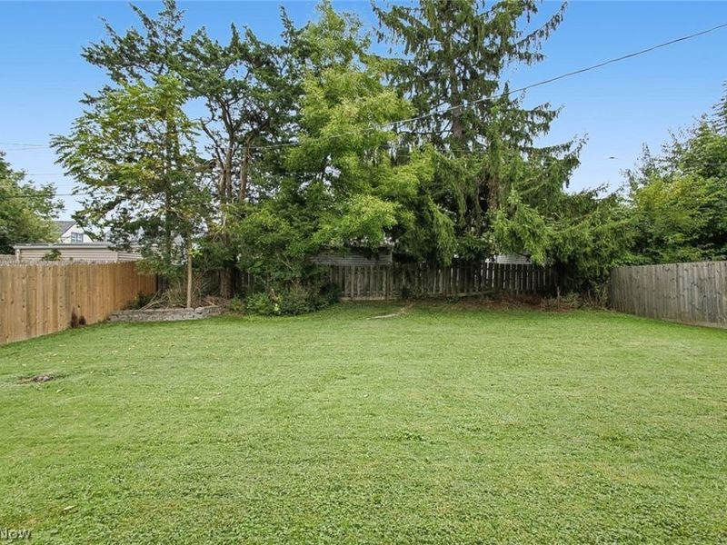 6331 Alderwood Road, Parma Heights, OH 44130 Photo 22