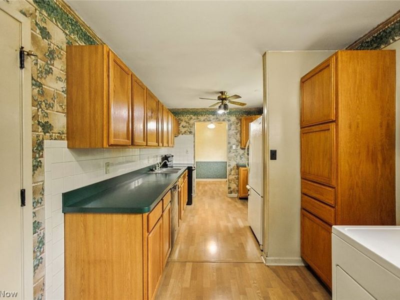 6331 Alderwood Road, Parma Heights, OH 44130 Photo 6