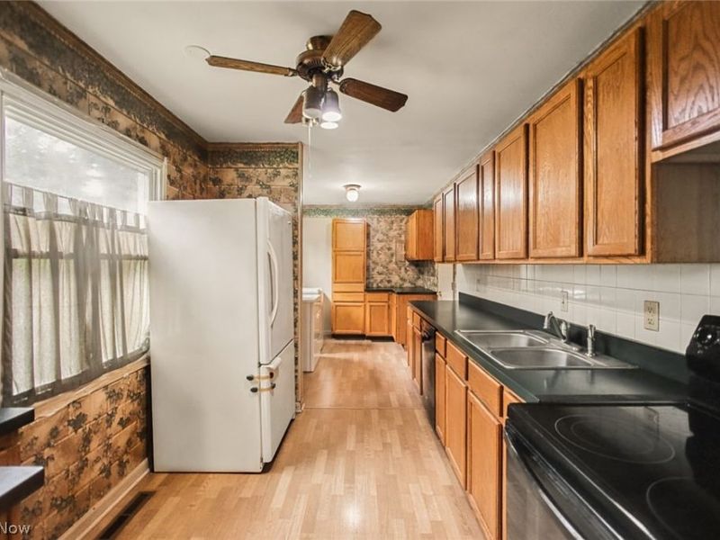 6331 Alderwood Road, Parma Heights, OH 44130 Photo 7