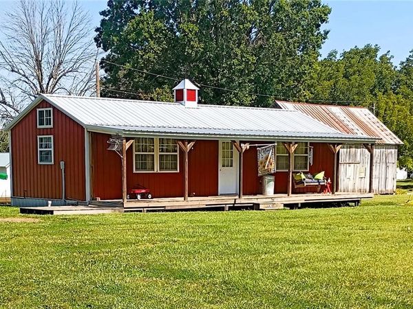 7799 3rd Street, Higginsville, MO 64037