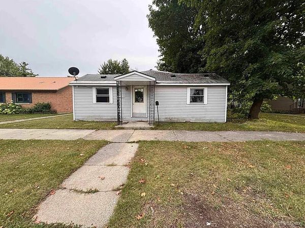 209 W John ST, Newberry, MI 49868