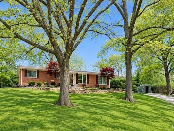 9 Green Garden Drive, St Ann, MO 63074