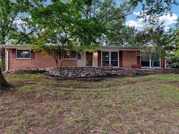 9 Green Garden Drive, St Ann, MO 63074