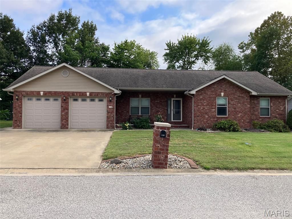 118 Briarwood Lane , Aviston, IL 62216 Main Photo