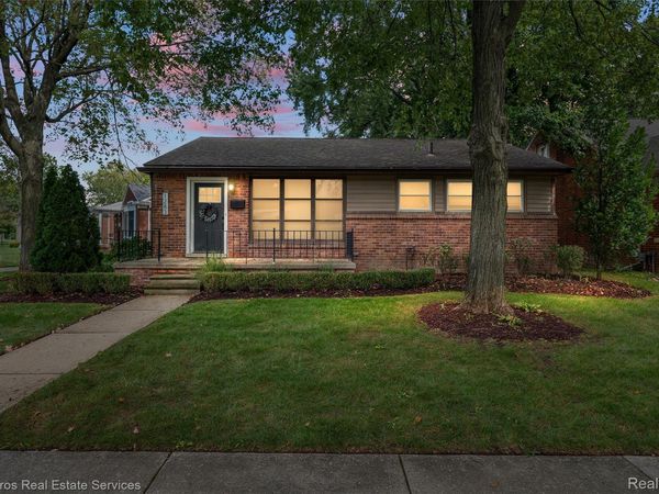 1283 E Melton Road , Birmingham, Mi 48009