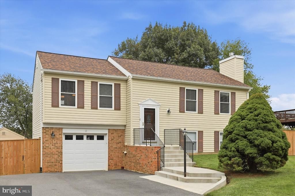 8507 ADVENTURE COURT
