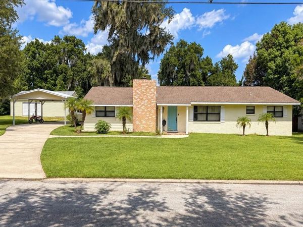 202 LAKEVIEW Avenue, Crescent City, FL 32112