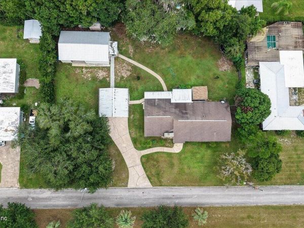 202 LAKEVIEW Avenue, Crescent City, FL 32112