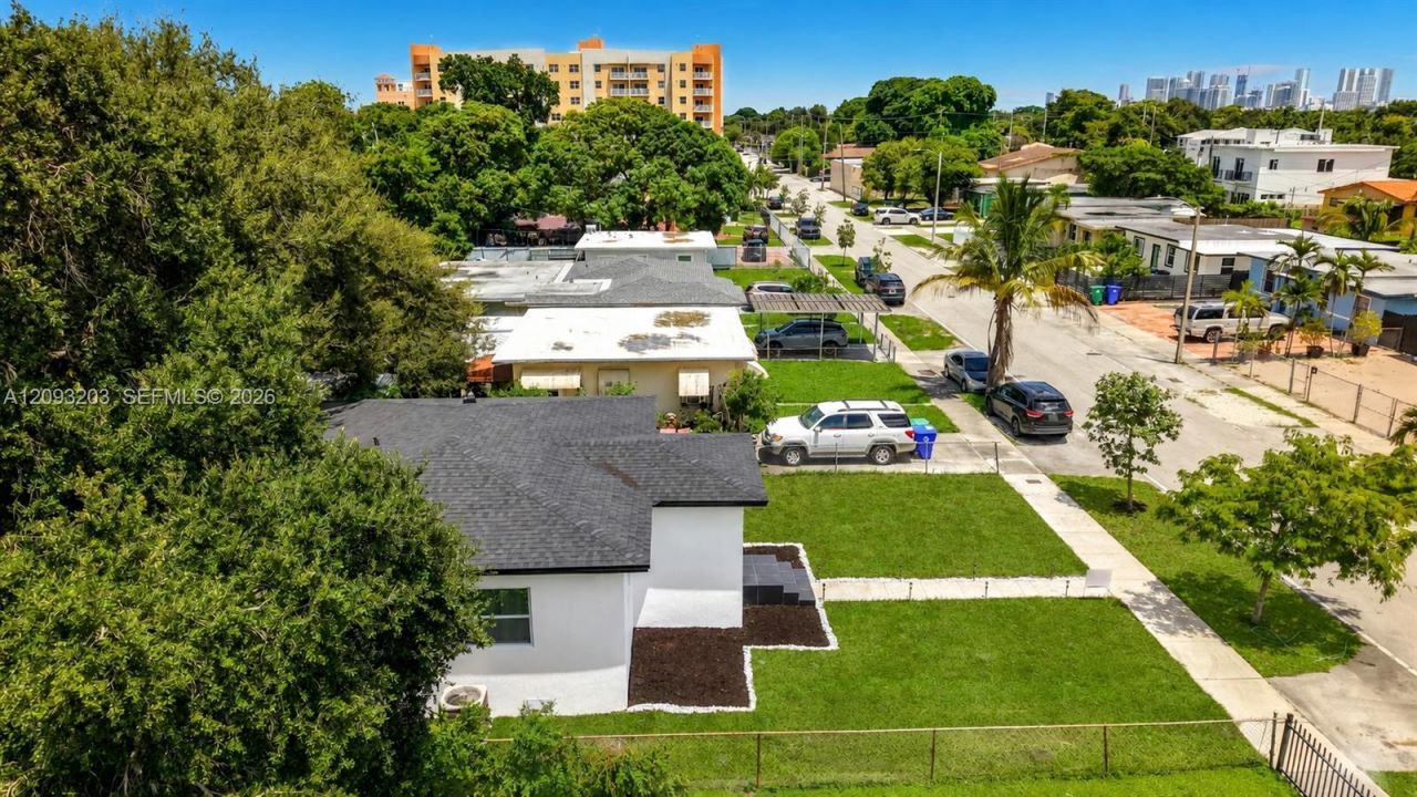 1785 NW 52nd St, Miami, FL 33142 Photo