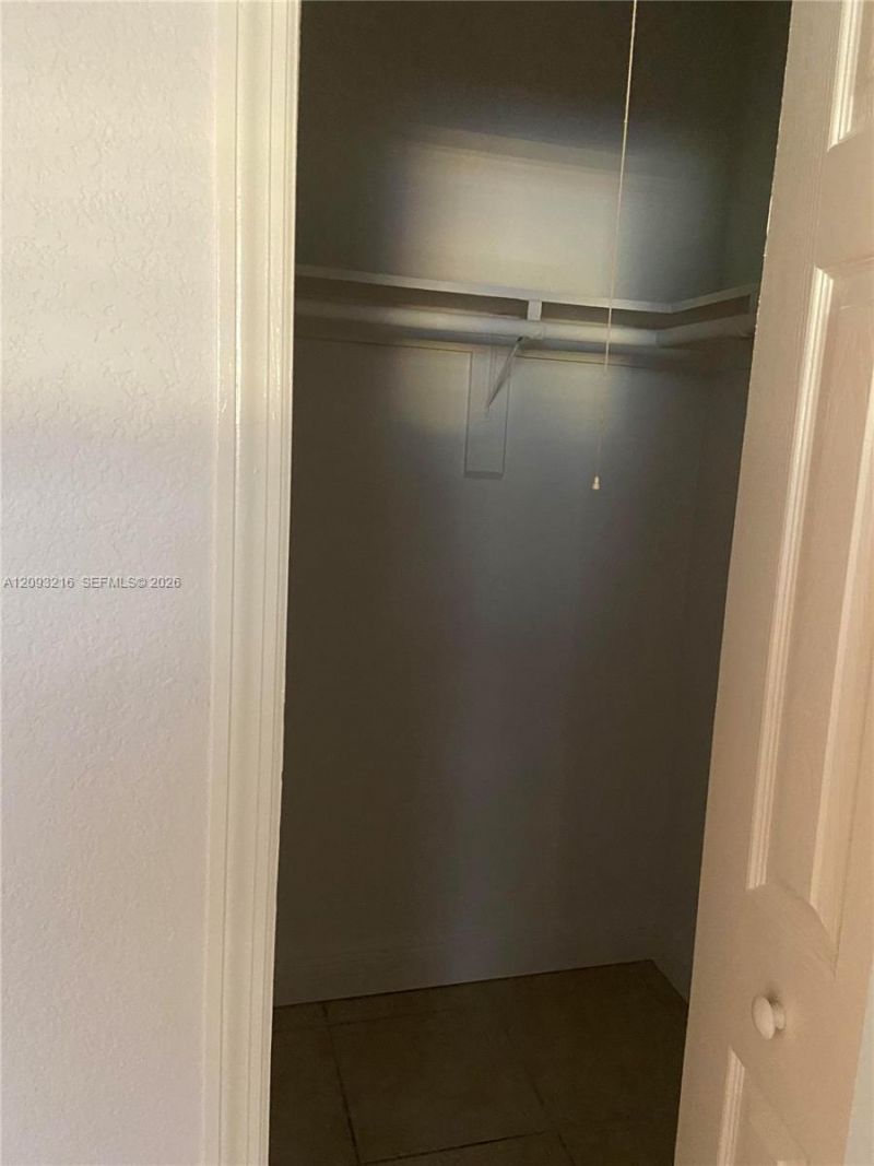 666 W 81st St , Unit 127, Hialeah, FL 33014 Photo