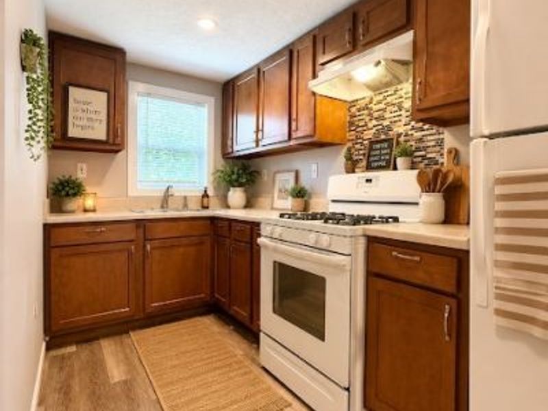 4302 Orchard Avenue, Cleveland, OH 44113 Photo 10