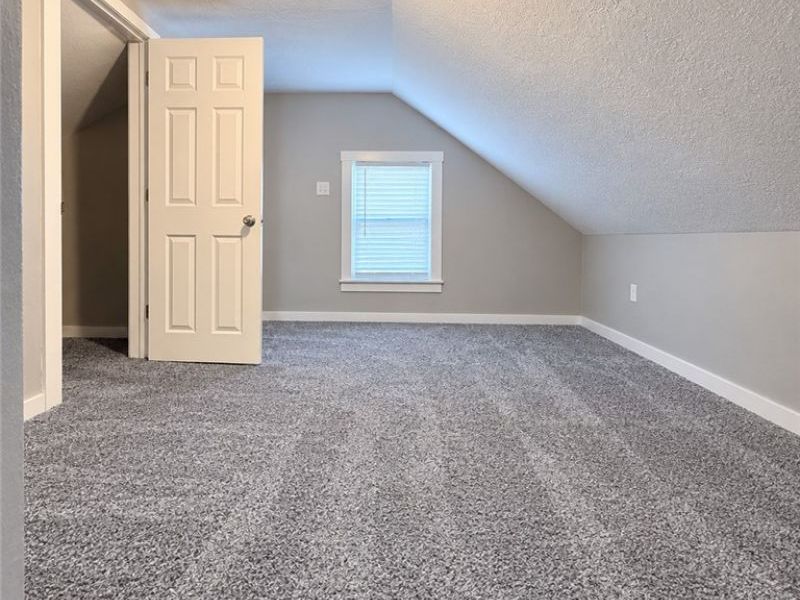 4302 Orchard Avenue, Cleveland, OH 44113 Photo 19