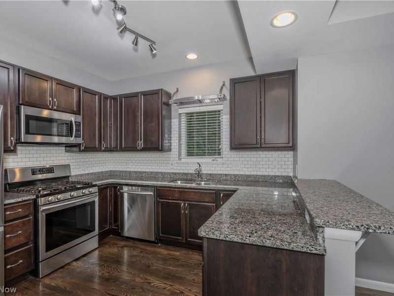 2868 W 11th Street, Cleveland, OH 44113 Photo 14