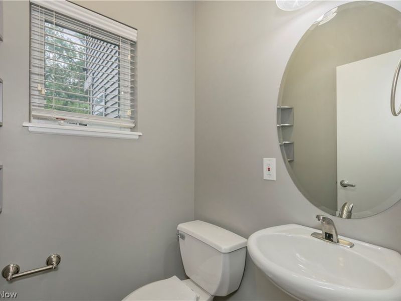2868 W 11th Street, Cleveland, OH 44113 Photo 18