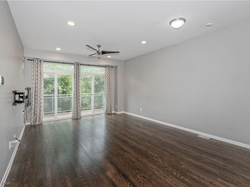 2868 W 11th Street, Cleveland, OH 44113 Photo 5