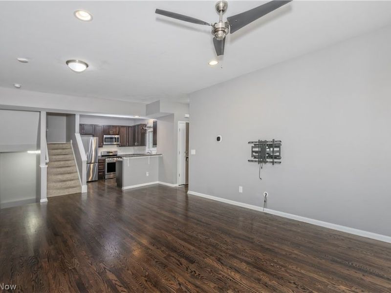 2868 W 11th Street, Cleveland, OH 44113 Photo 8