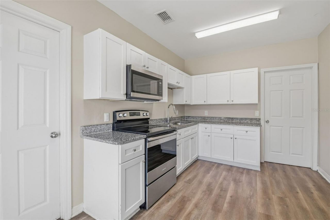 2141 Mango Avenue , Sarasota, FL 34234 Photo