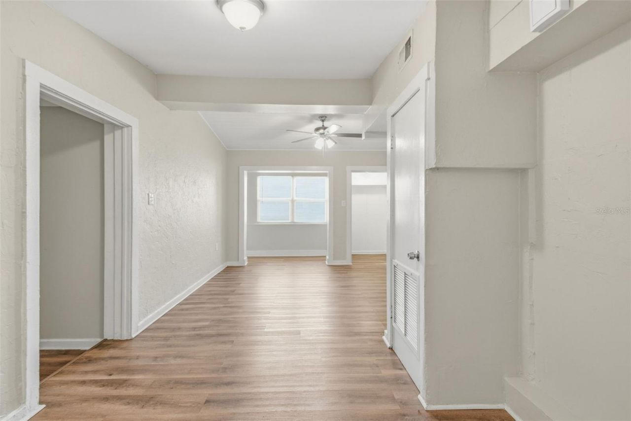 2141 Mango Avenue , Sarasota, FL 34234 Photo