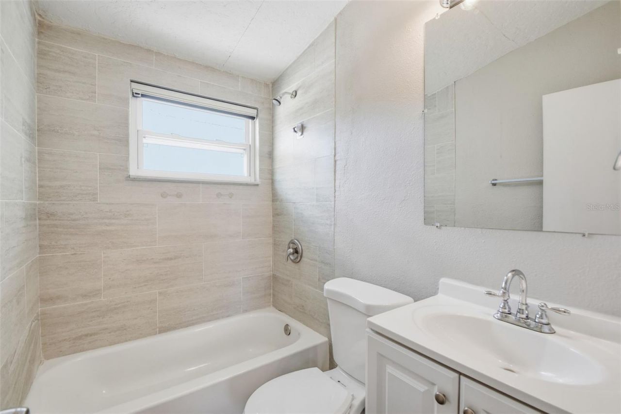 2141 Mango Avenue , Sarasota, FL 34234 Photo