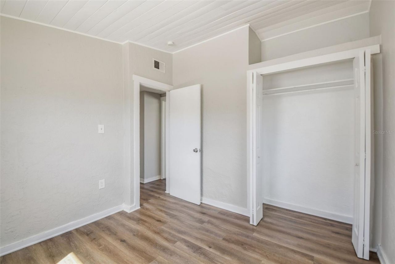 2141 Mango Avenue , Sarasota, FL 34234 Photo