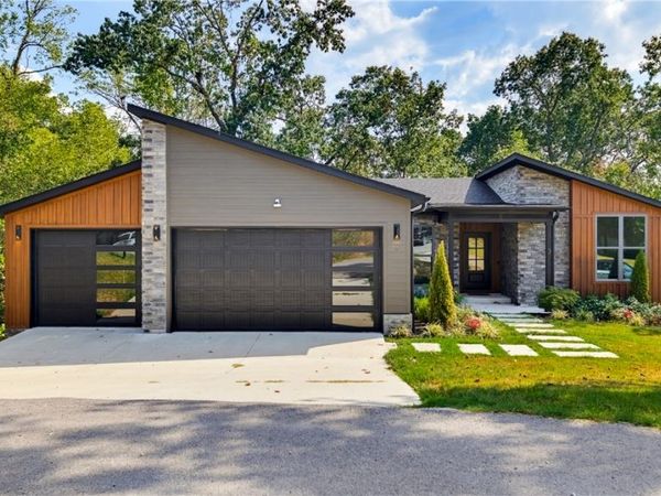 3 Darten Circle , Bella Vista, AR 72714