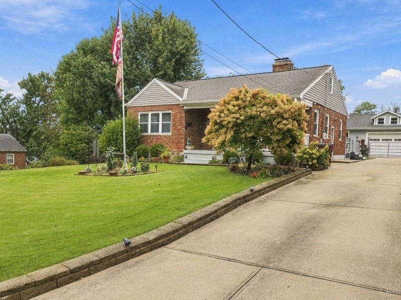 19 Crestmont Drive, Reading, OH 45215 Photo 2